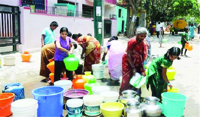 नलकूपों की संख्या दोगुनी, कुएं हो गए खत्म