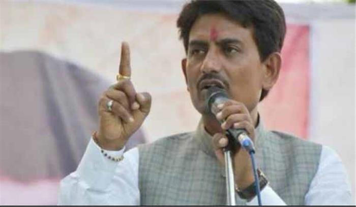 अल्पेश ने बताया पीएम के लाल गाल का राज