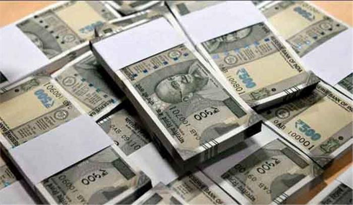 गुजरात : 42 लाख से अधिक की नकदी बरामद