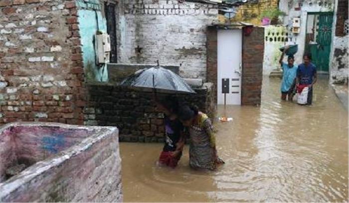 पीएम मोदी गृहराज्य में आयी बाढ़ का हवाई निरीक्षण करेंगे