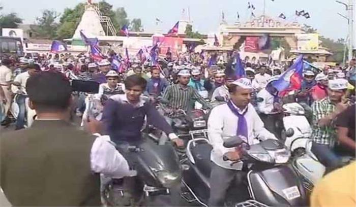 पीएम मोदी और राहुल गांधी का रोड शो रद्द, हार्दिक ने बिना इजाजत किया रोड शो