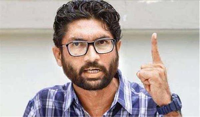 दलितों के मुद्दे पर राहुल से बात हो सकती हैं पर पार्टी से नहीं जुडूंगा: जिग्नेश