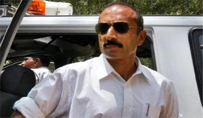 गुजरात : पूर्व पुलिस अधिकारी संजीव भट्ट को उम्रकैद गुजरात : पूर्व पुलिस अधिकारी संजीव भट्ट को उम्रकैद