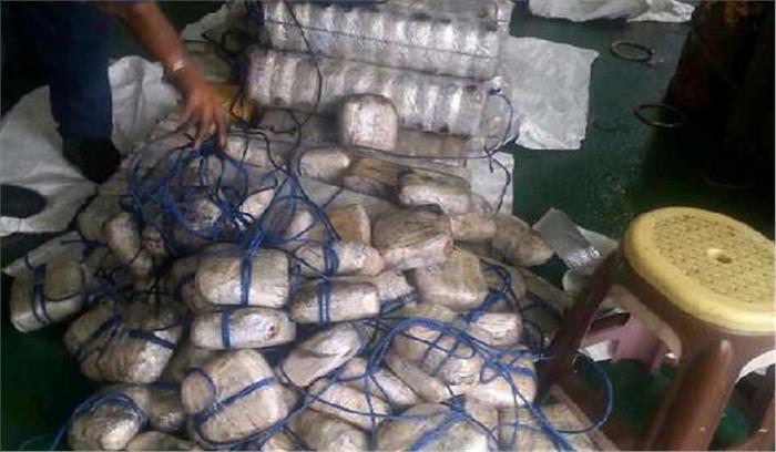 गुजरात : तट रक्षक बल ने जब्त किया 3500 करोड़ रुपये की हेरोइन ​​​​​​​