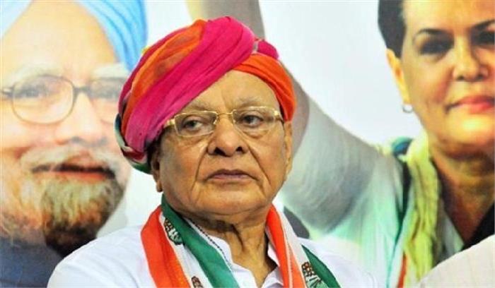 शंकरसिंह वाघेला ने विधायक पद से इस्तीफा देने की घोषणा की