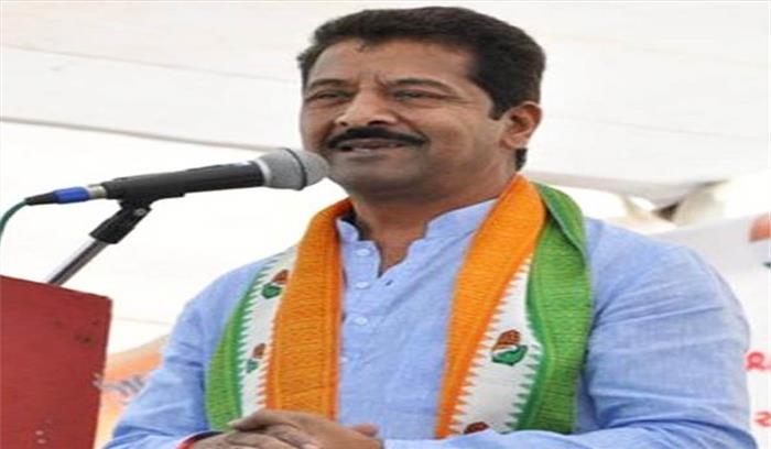 गुजरात में कांग्रेस के एक और वरिष्ठ विधायक विक्रम माडम ने दिखाए बगावती तेवर