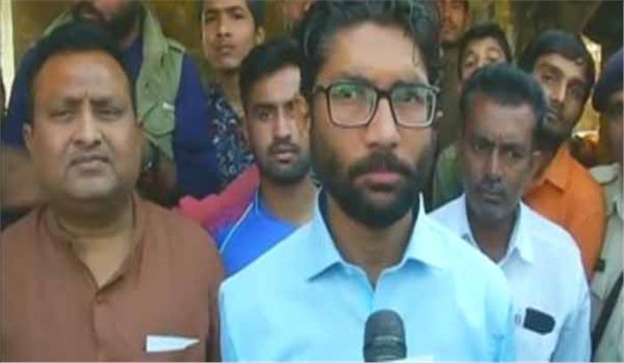 गुजरात में 6 मतदान केंद्रों पर फिर चुनाव, बीजेपी की हार तय: जिग्नेश्र