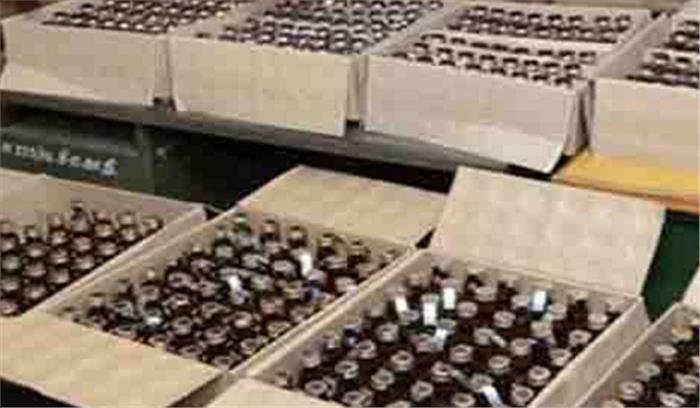 गुजरात: अवैध शराब बरामद, चार गिरफ्तार