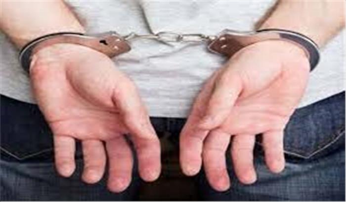 गुजरात में अवैध हथियार के साथ दो गिरफ्तार