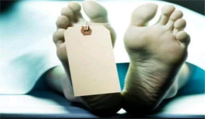 गुजरात : दो शव बरामद