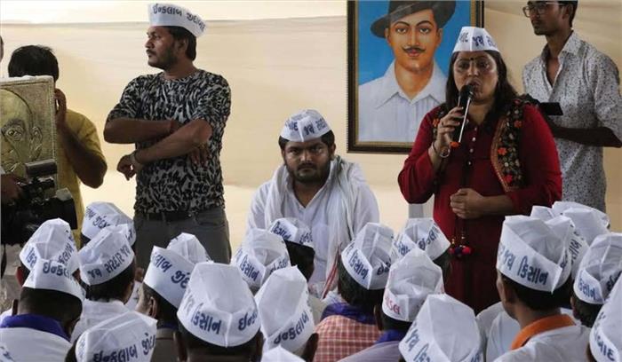 अनुमति नहीं मिलने पर घर में ही हार्दिक ने शुरू किया अनिश्चितकालीन अनशन