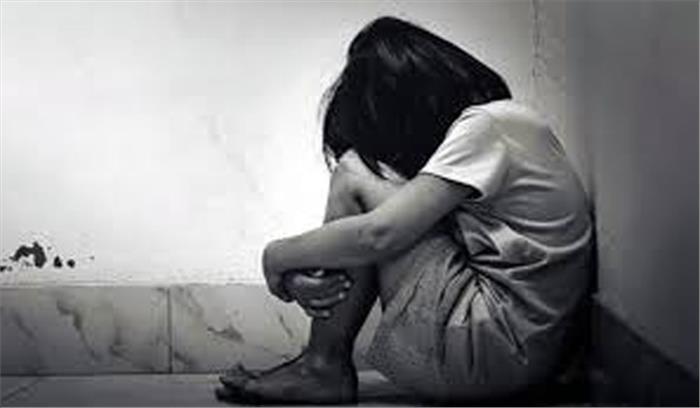 गुजरात में पिछले 2 सालों से प्रतिदिन दुष्कर्म के कम से कम 3 मामले