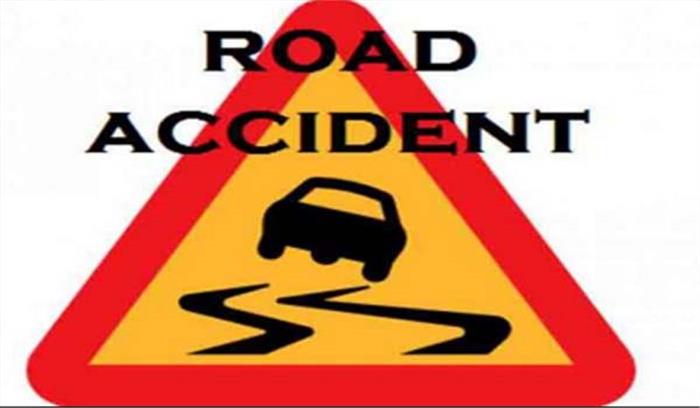 अहमदाबाद: ट्रक और सरकारी बस की टक्कर में एक की मौत, 15 घायल