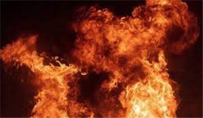 गुजरात में झोपड़े में आग लगने से तीन बच्चों की मौत