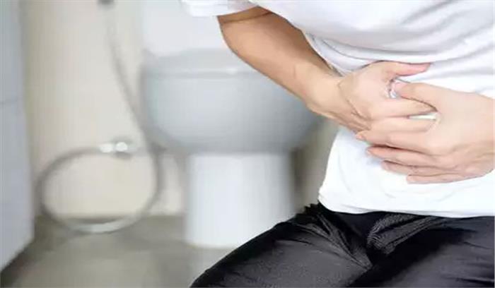 उल्टी-दस्त से पीड़ित हुये तीन दर्जन से अधिक लोग