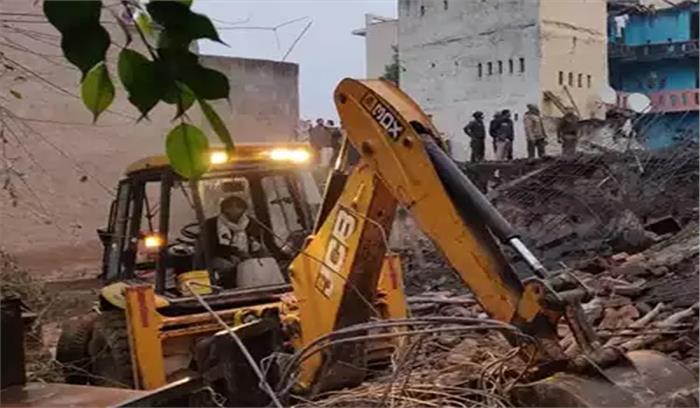 गुरुग्राम : इमारत ढहने से 7 लोगों की मौत