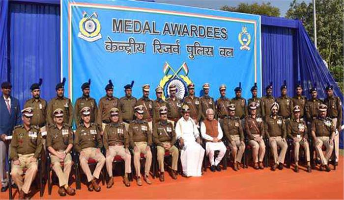 सीआरपीएफ का देश की आंतरिक सुरक्षा में अतुलनीय योगदान:नायडू 