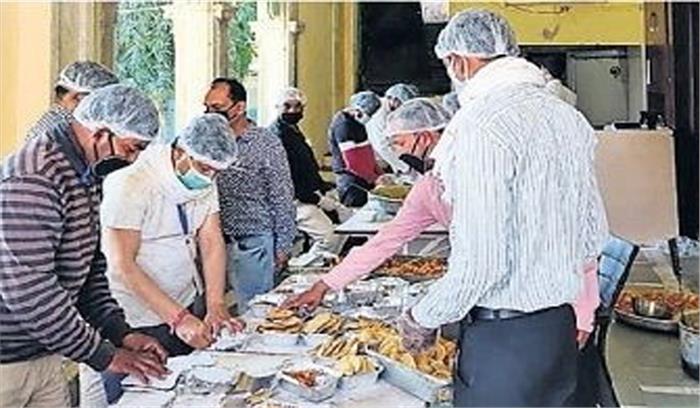 ग्वालियर में जरूरतमंदों की मदद कर रहा समाज