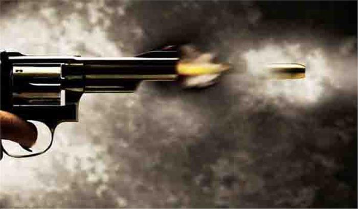 महिला की गोली मारकर हत्या
