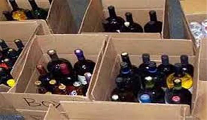 22 कार्टन विदेशी शराब के साथ धंधेबाज गिरफ्तार