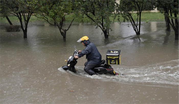 उप्र : हमीरपुर में बाढ़ से 28 गांव जलमग्न, 427 परिवार बेघर