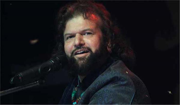 सरकार कलाकारों का समर्थन करे: हंसराज हंस