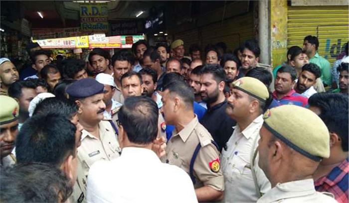 क्राइम ब्रांच का छापा, चोरी के 40 मोबाईल बरामद