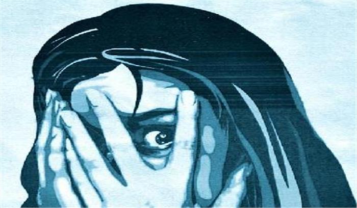 जवानों द्वारा उत्पीड़ित छात्राओं के बयान दर्ज