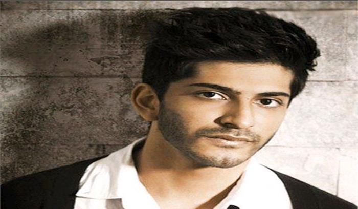 सामान्यता मैं महिलाओं के आसपास बहुत सहज महसूस करता हूं : हर्षवर्धन