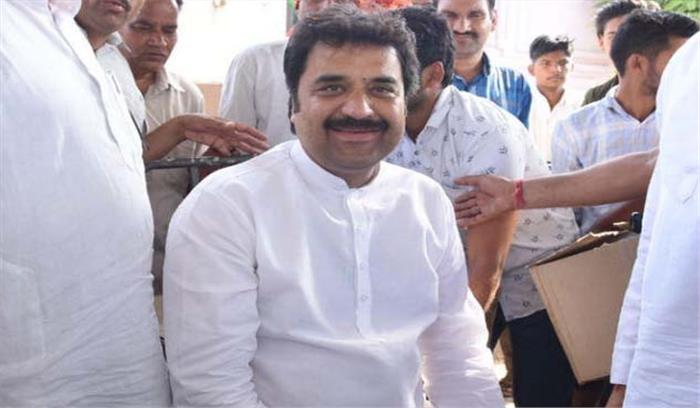 आयकर विभाग ने कांग्रेस नेता के बेनामी होटल को किया जब्त