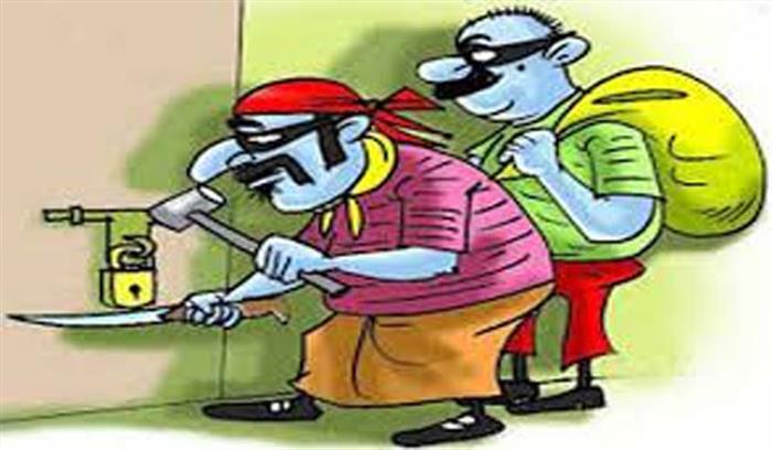 हिसार में जन्माष्टमी की रात चोर ले उड़े 8 लाख की नकदी, 5 लाख के गहने