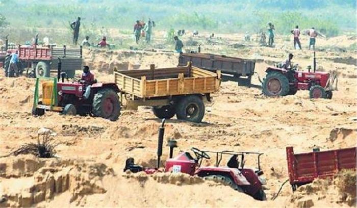 अवैध खनन कर पुलिस को दे रहे चुनौती