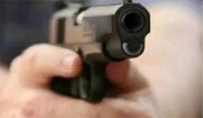 व्यक्ति की गोली मारकर हत्या, घटना सीसीटीवी में कैद