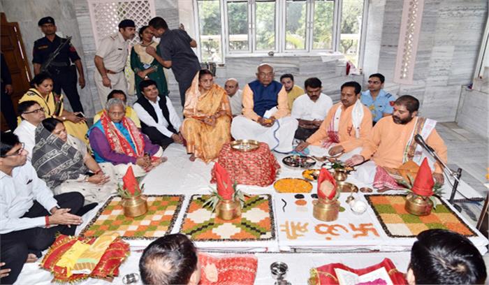 हरियाणा के राज्यपाल ने की मनसा देवी मंदिर पूजा अर्चना
