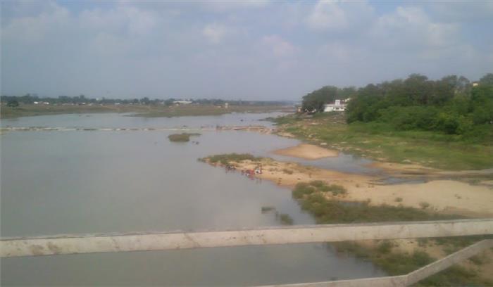 अपनी बला दूसरे पर डाल रहा खनिज विभाग