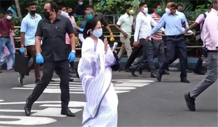 हाथरस मामला : ममता ने कोलकाता में किया विरोध प्रदर्शन