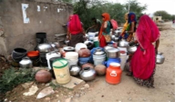 हाथरस : पेयजल को तरस रहे परिवार ने मांगी आत्महत्या की अनुमति