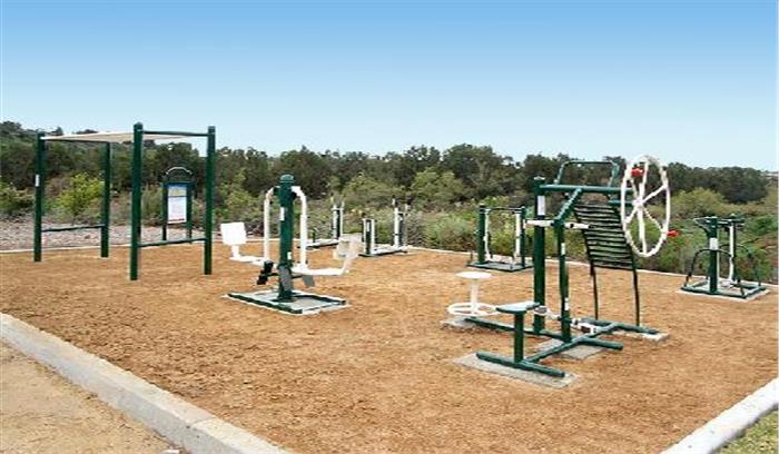 उद्घाटन के साथ ओपन जिम में पसीना बहाते नजर आए लोग