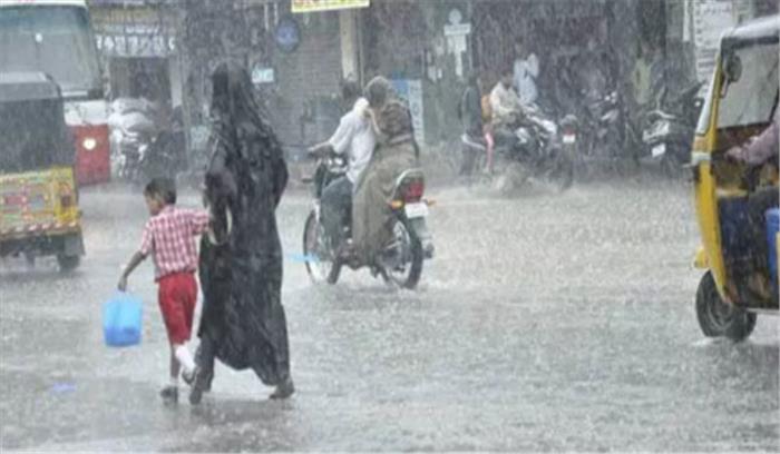 भारी बारिश से जनजीवन प्रभावित