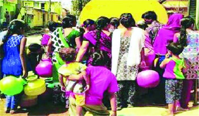 भूजल स्तर गिरने, पंप हाऊस में खराबी से पेयजल संकट