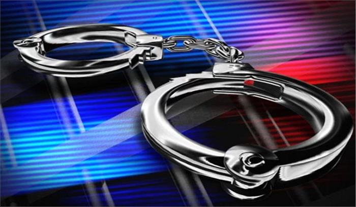 दो गांजा तस्करों को पुलिस ने किया गिरफ्तार