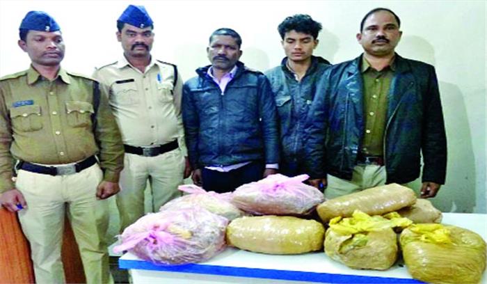 उड़ीसा से बाइक में गांजा लेकर पहुंचे, 2 गिरफ्तार