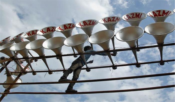 उच्च न्यायालय ने धार्मिक स्थलों से लाउडस्पीकर हटाने को लेकर मांगा जबाब उच्च न्यायालय ने धार्मिक स्थलों से लाउडस्पीकर हटाने को लेकर मांगा जबाब