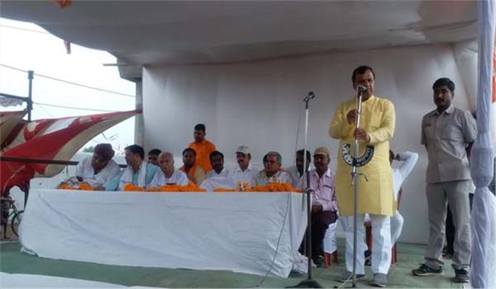 हाईस्कूल भवन के लिये भूमिपूजन तथा सामुदायिक एवं सांस्कृतिक भवन का उदघाटन