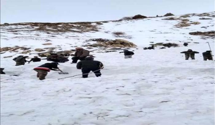 हिमाचल में हिमस्खलन के कारण 5 जवान अभी भी लापता,खोज अभियान जारी