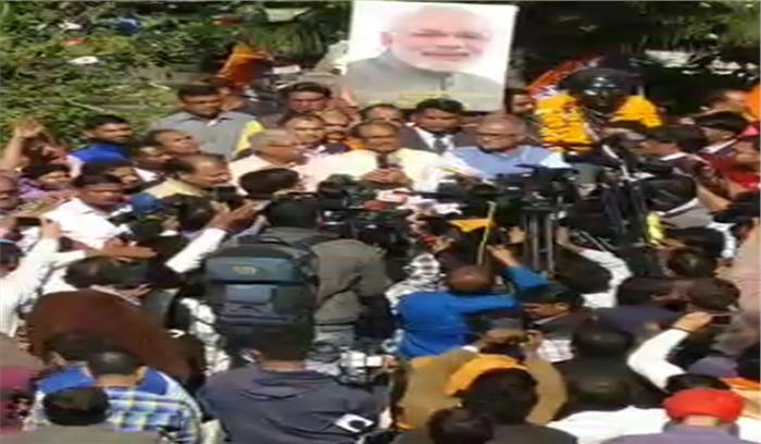 मध्यप्रदेश भाजपा में जश्न का माहौल, मुख्यमंत्री शिवराज सिंह चौहान ने दी बधाई