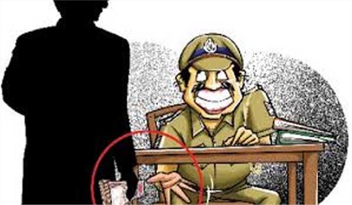 पुलिस उपाधीक्षक रिश्वत लेते हुआ गिरफ्तार