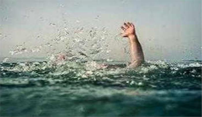 हिमाचल में ग्रामीणों ने 4 बच्चों को नदी में डूबने से बचाया