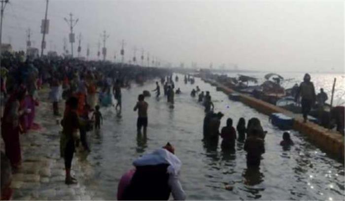 हिमाचल : मकर संक्रांति पर हजारों श्रद्धालुओं ने नदियों में डुबकी लगाई