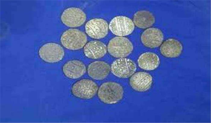 हिमाचल मेें मिले मुगलकालीन 698 सिक्कों के बंटवारे को लेकर मुरादाबाद में विवाद